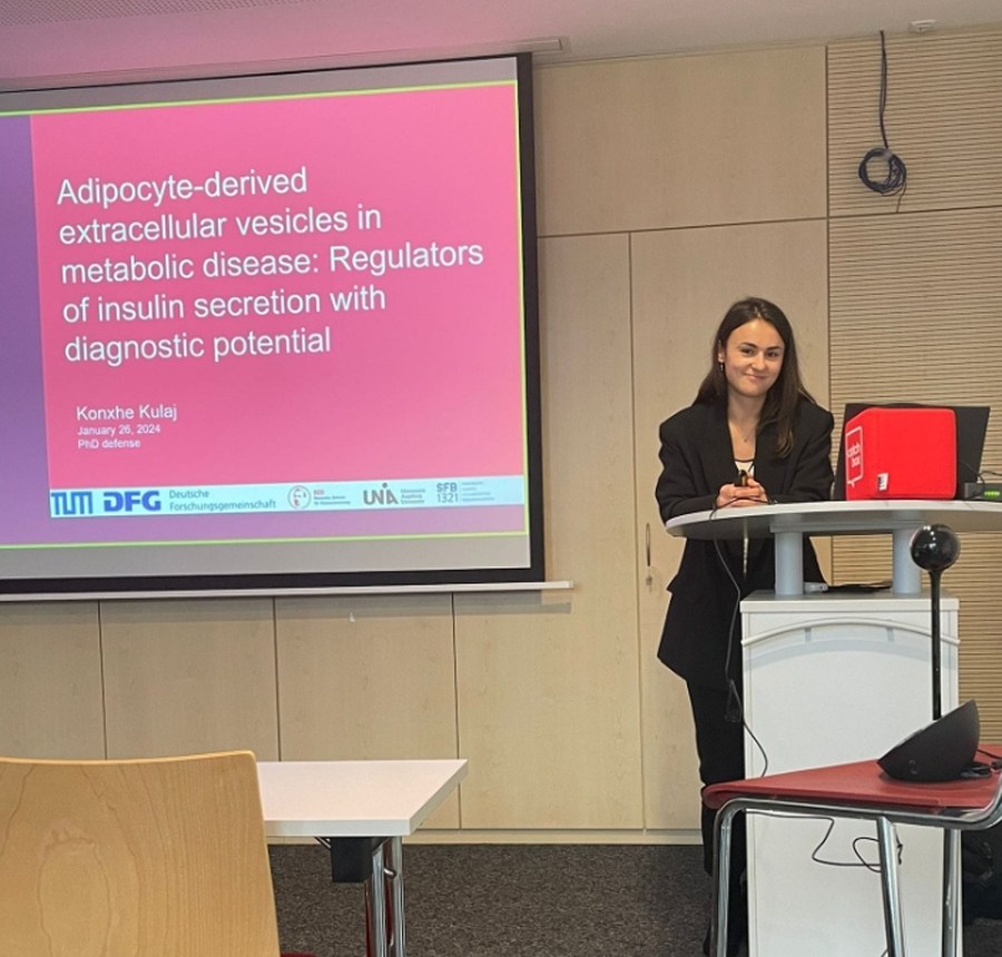 Dr. Konxhe Kulaj presenting her PhD defence at TUM, January 26 2024
